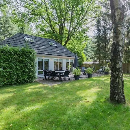 8 Pers Vakantiehuis Met Natuur- Sauna En Bubbelbad Diessen Exterior photo