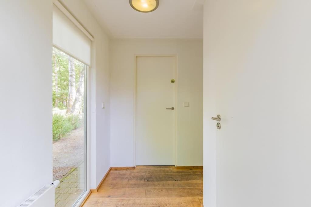 8 Pers Met Natuur- Sauna En Bubbelbad Holiday home Diessen