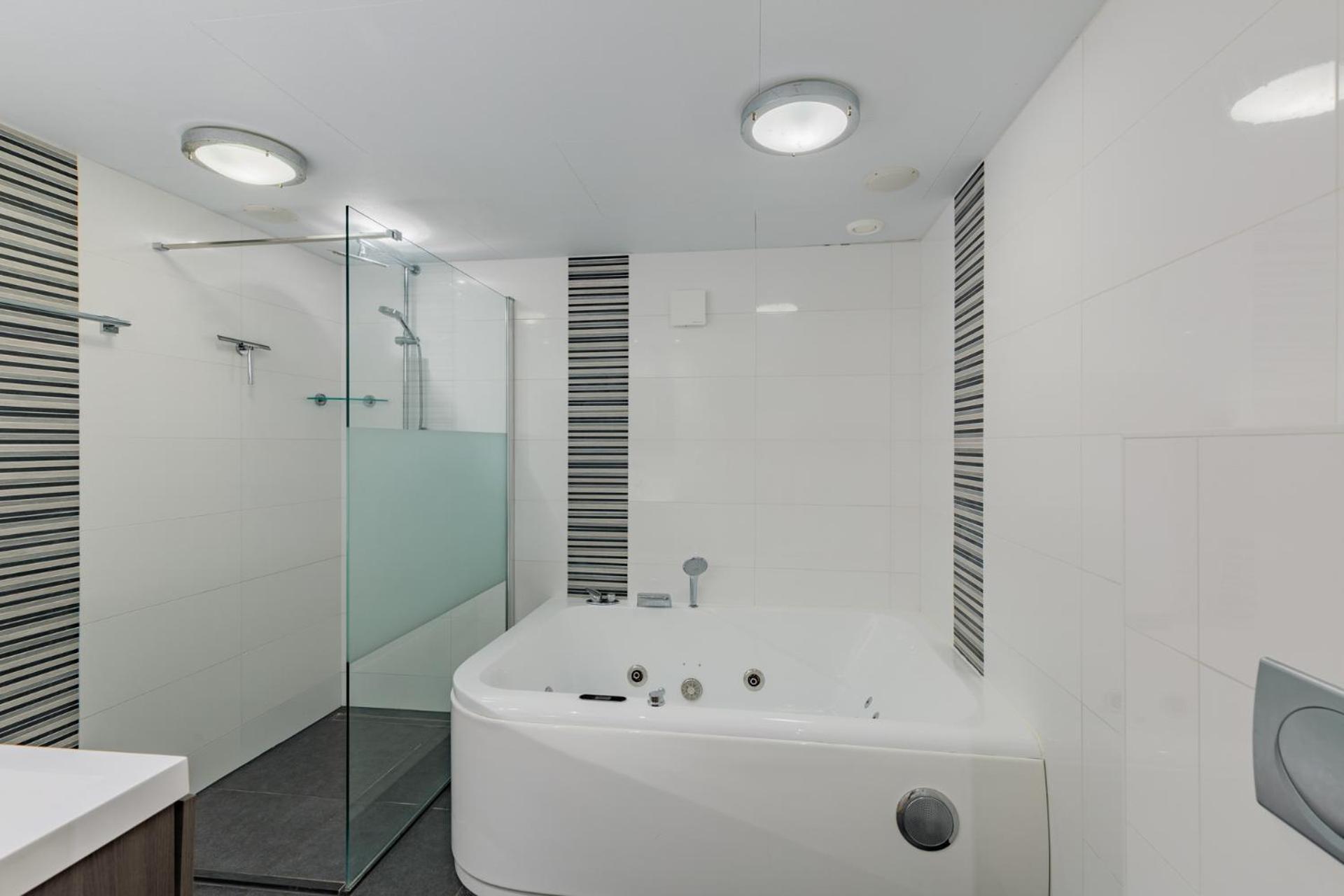Holiday home 8 Pers Met Natuur- Sauna En Bubbelbad *
