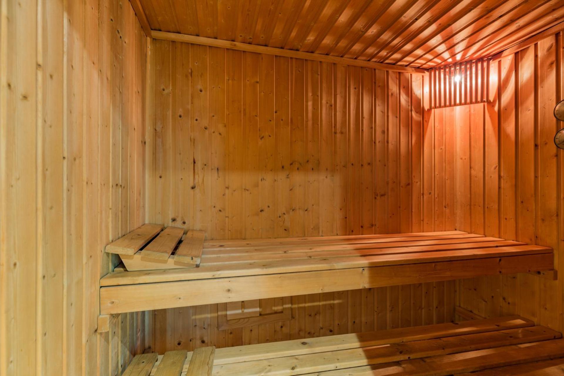 8 Pers Met Natuur- Sauna En Bubbelbad Holiday home *